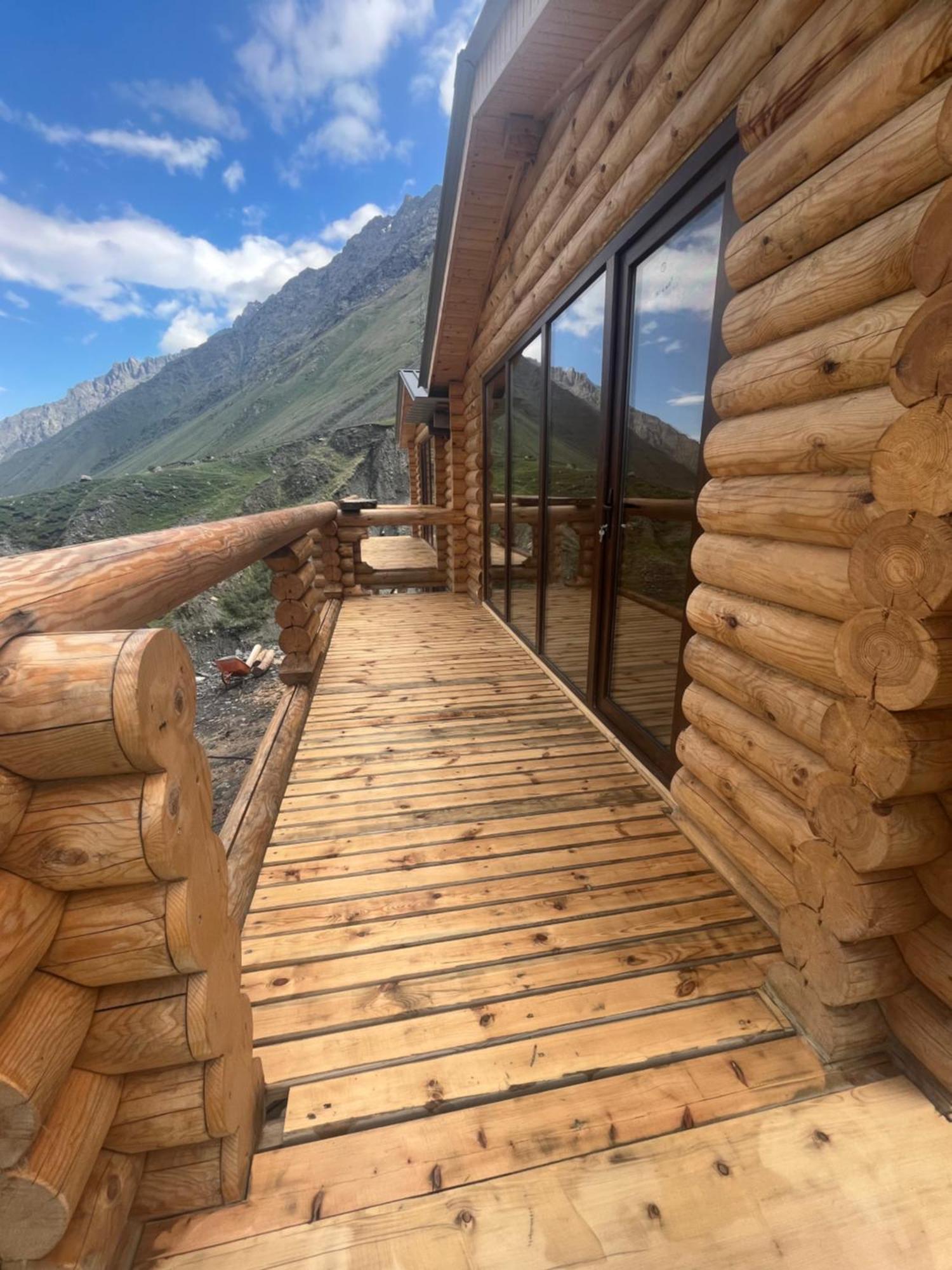 Alone Cottage Kazbegi ภายนอก รูปภาพ
